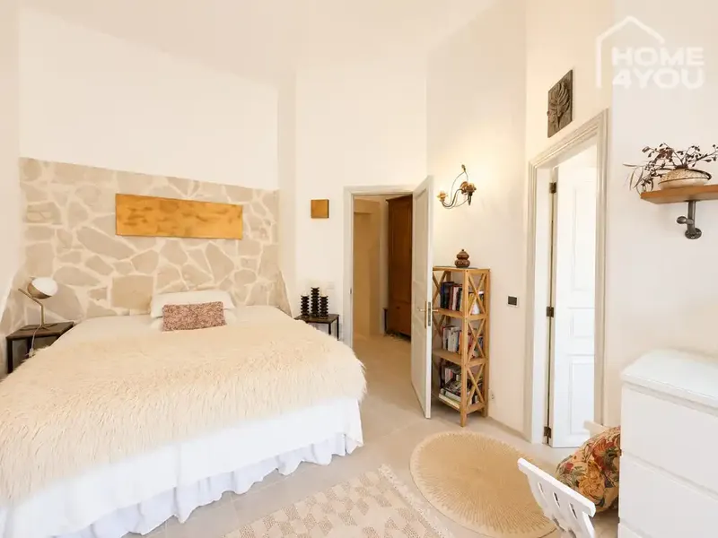 Una propiedad como esta es una auténtica rareza en Mallorca: este extraordinario piso en planta baja se encuentra en el antiguo edificio his — photo 12