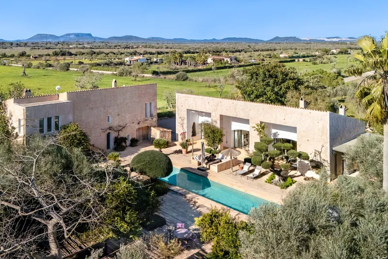 Self-sufficient finca with holiday rental license near Campos — photo 1