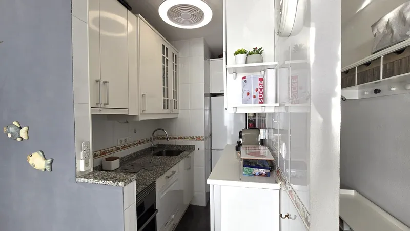 AL-JHRE056 – Fantastic renovated 1-bedroom apartment with terrace and stunning sea views — photo 9