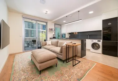 Modern nearly new 1-bedroom apartment in Nou Llevant with parking and storage room — photo 5