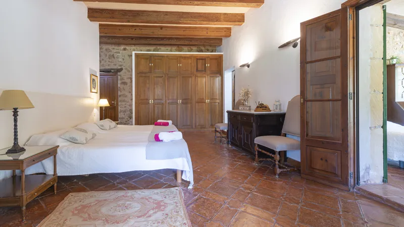 Historic estate for sale with vacation rental and its own olive oil production in Esporles — photo 9