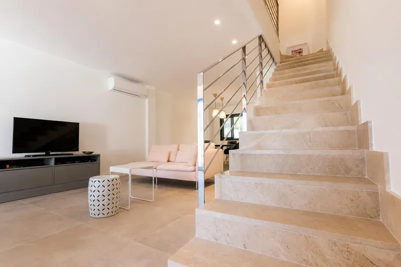 Semi-detached house — photo 10