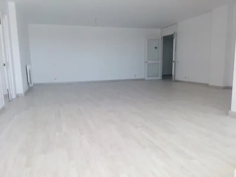 Superior apartment renovated in Portixol right on the beach and the port near the city of Palma. The spacious apartment has a supe — photo 4