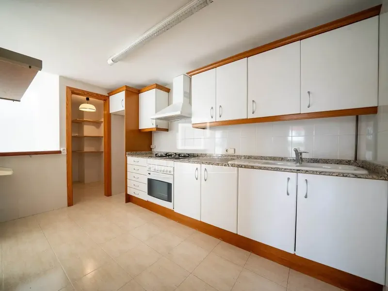 Wake up to the sound of the waves and enjoy the Mediterranean views from this magnificent seafront apartment in El Molinar. — photo 7