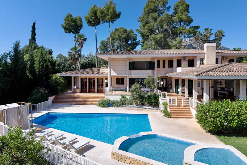 Vacation rental: cozy villa with a unique pool area in Son Vida - Marcel Remus Real Estate — photo 1