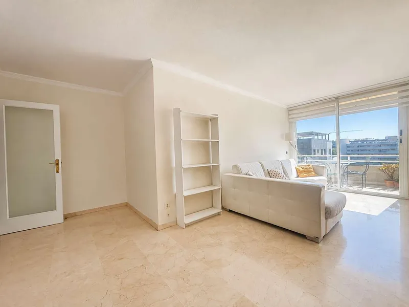 Mediterranean living in Portals Nous with underground parking and communal pool — photo 10