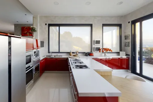 Puerto Alcudia: Chalet with sea views and a modern lifestyle near the Alcanda golf course and the marina — photo 4