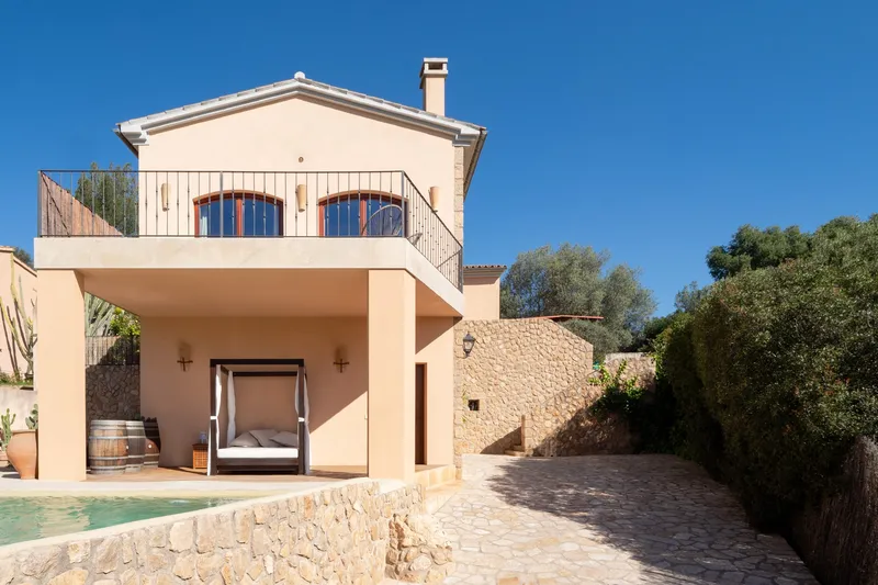 Villa with impressive mountain views and pool in Puigpunyent — photo 5