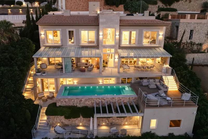 Elegant beachfront villa in Cala Llamp — photo 1