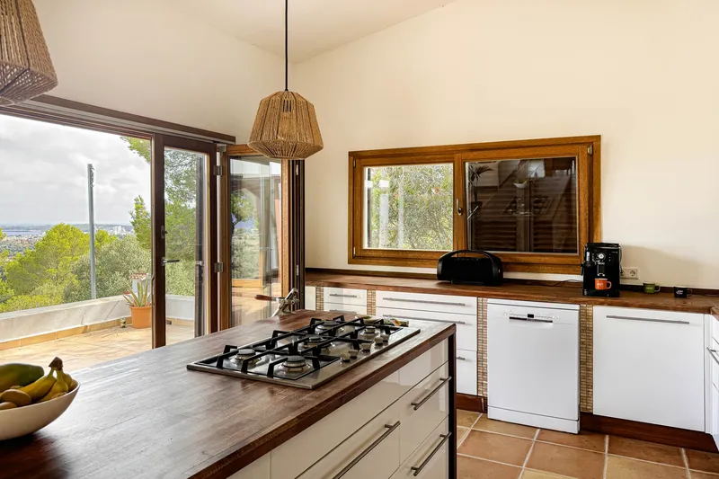 Mediterranean finca with dream sea views and pool — photo 11