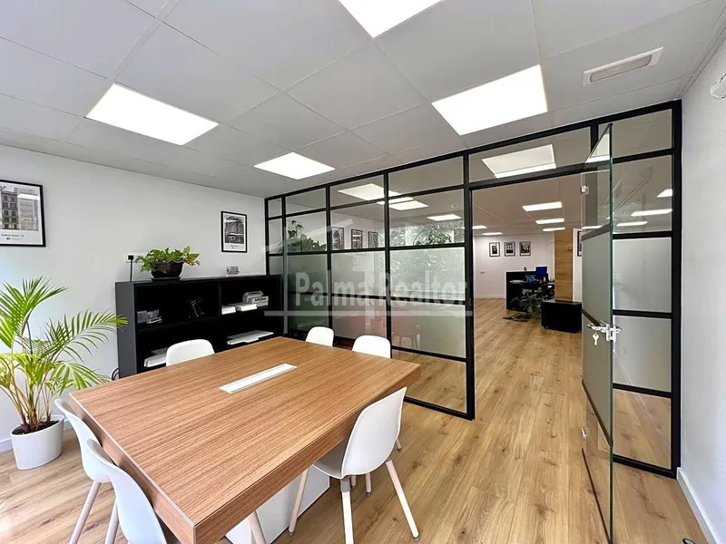Office for sale in Palma of 125 m2 — photo 2