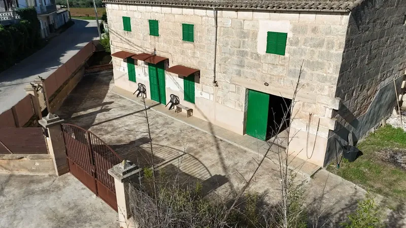� Casa de campo mallorquina con 3.000 m² de terreno, luz de GESA, agua de pozo y múltiples dependencias – A solo 2 km de Manacor — photo 9