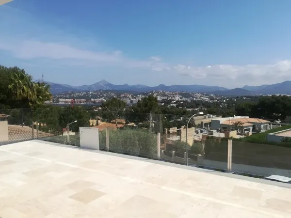 Villa in sought after residential area with panoramic sea views in Calvià — photo 11