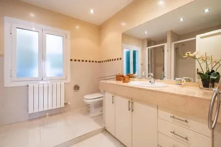 Flat - Palma de Mallorca (Centro), Built Surface 214m2, 5 Bedrooms, 3 Bathrooms, Lift. — photo 9