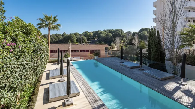 Modern luxury flat with exclusive atmosphere and communal pool — photo 1