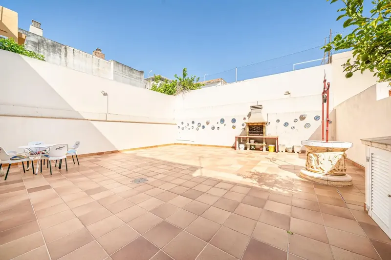 We present exclusively this magnificent property, located in the sought-after area of Son Peretó, in Palma de Mallorca. A privileged location — photo 3