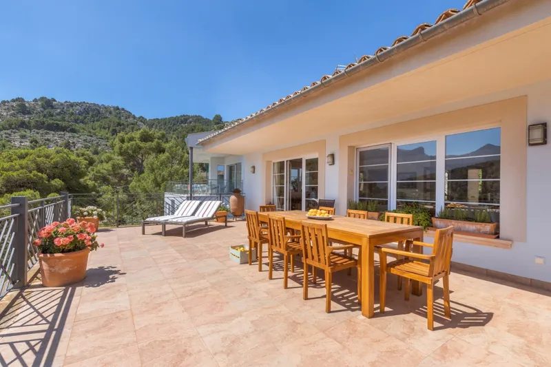 Desirable luxury villa with garage and pool in Port de Sóller — photo 8