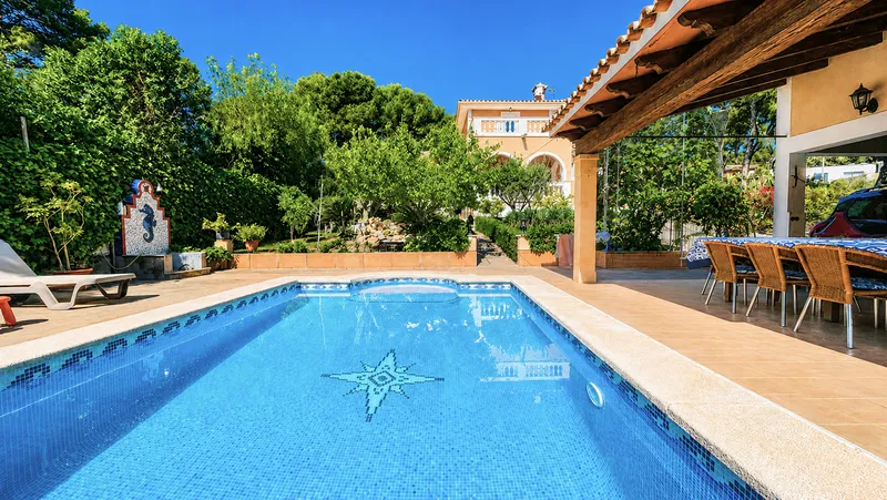 Traditional villa with guest apartment in Santa Ponsa Mas — photo 1