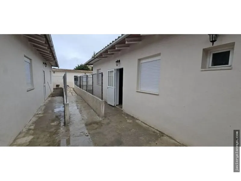 Independent house or chalet for sale in Calle ses Bones Dones — photo 1
