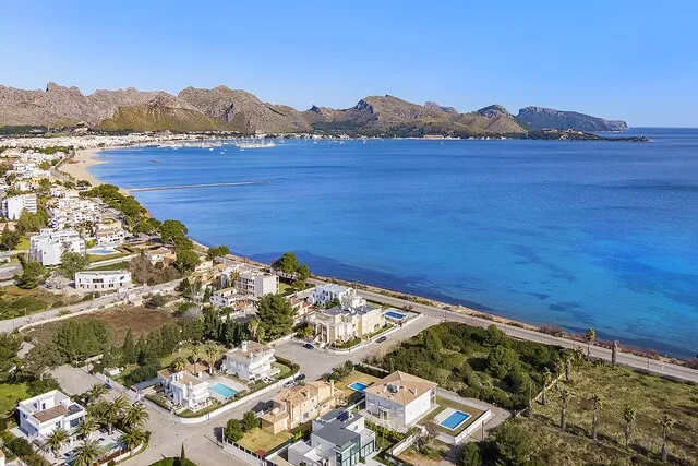 Lavish front line garden apartment for sale in Puerto Pollensa, North Mallorca — photo 4
