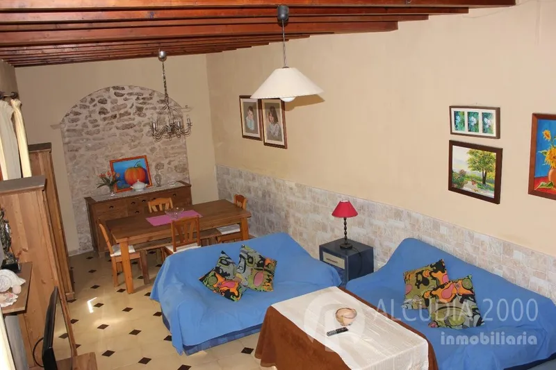 Town House — photo 2