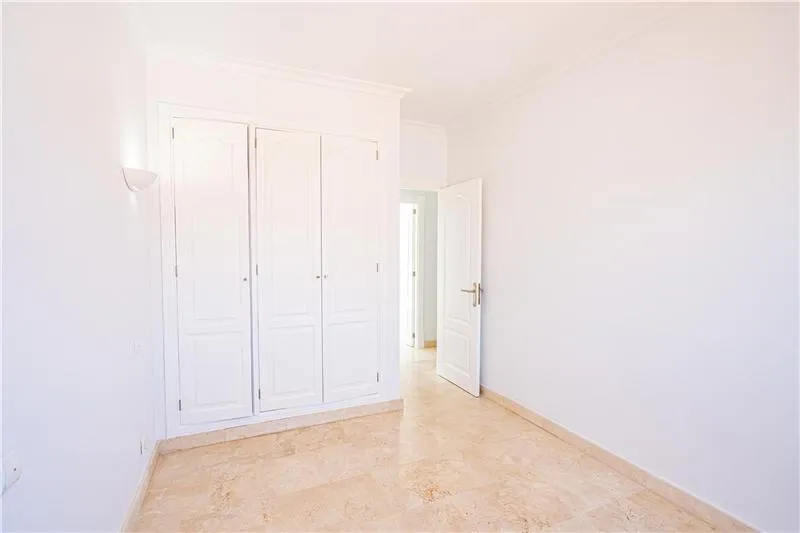 Approx. 175 m² penthouse with terrace on the beachfront with panoramic ocean views — photo 5