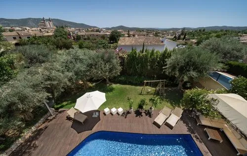4 Bedrooms in Calvia — photo 2