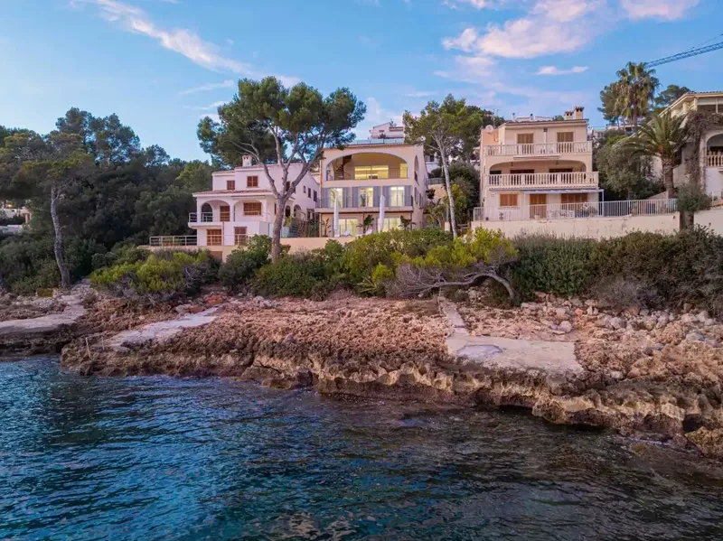 This impressive luxury villa for sale is located in the coveted municipality of Alcúdia - Alcanada in the north of Mallorca. On a plot — photo 8