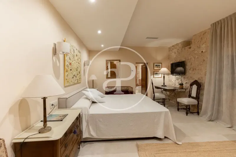 Spectacular and exclusive villa with pool for rent in Llucmajor — photo 11