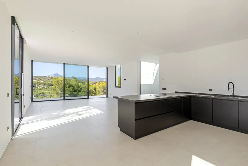 Villa in Santa Ponsa - View of the luxurious new build property — photo 6