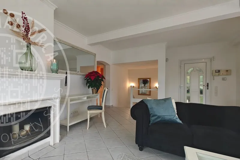 251114 – Mediterranean Villa with Guest Apartment and Letting Licence — photo 12