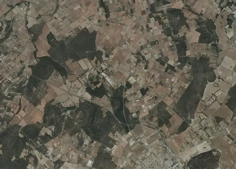El inmueble se encuentra actualmente ocupado. La venta es sin posesión y no se realizan visitas al interior. — photo 3