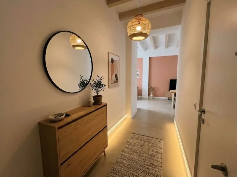 Recently renovated studio with Mediterranean design and top-quality finishes, ready to move into — photo 4