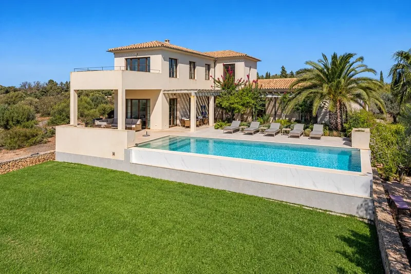 Ideal for country lovers country property for sale in Santanyi with tennis court and various terraces — photo 1