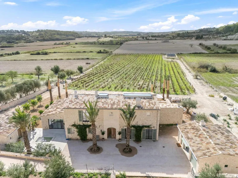 Rustic estate in Montuiri, Mallorca — photo 1