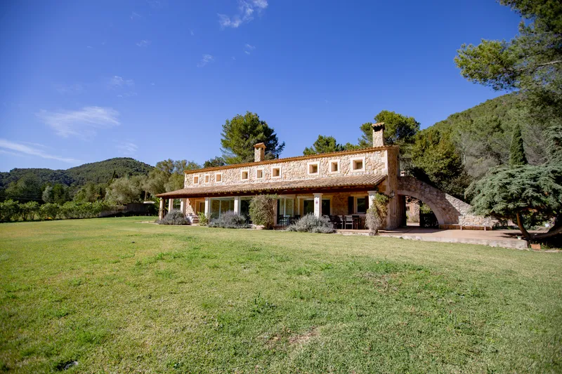 House with community pool for rent in Esporles — photo 9