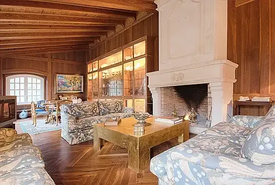 Rustic property in impeccable condition. The main house has: large hall; five bedrooms with en-suite bathroom; one toilet; two living rooms with fireplace, one d — photo 6