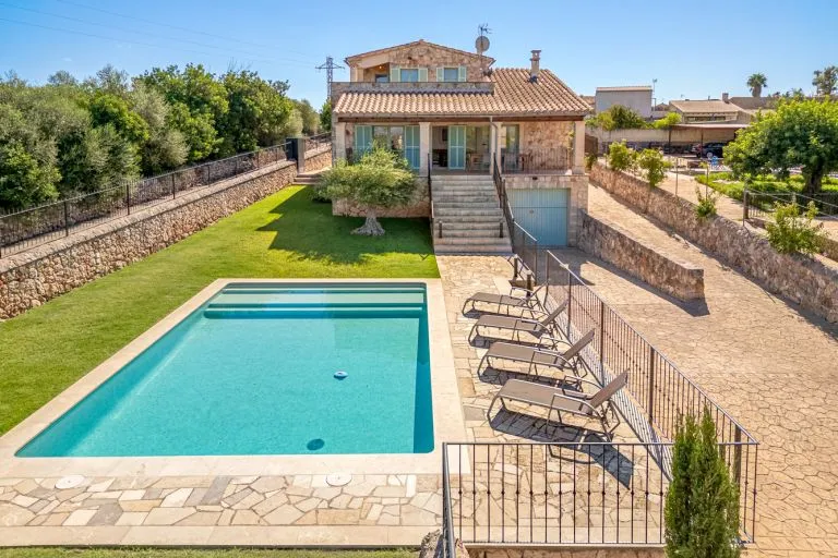 Villa in Sineu - Mediterranes Anwesen mit Garten und Pool — photo 1