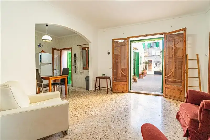 Chalet with multiple possibilities in Petra — photo 1