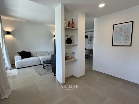 High-end apartment with underground parking and a communal pool in Sa Coma — photo 11