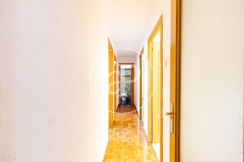 Apartment for rent on Calle Sant Gervasi de Cassoles — photo 12