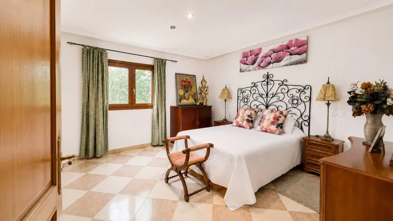 7.000m² Finca mit 6 SZ, 5 Bädern und Thermalwasser zu kaufen — photo 5