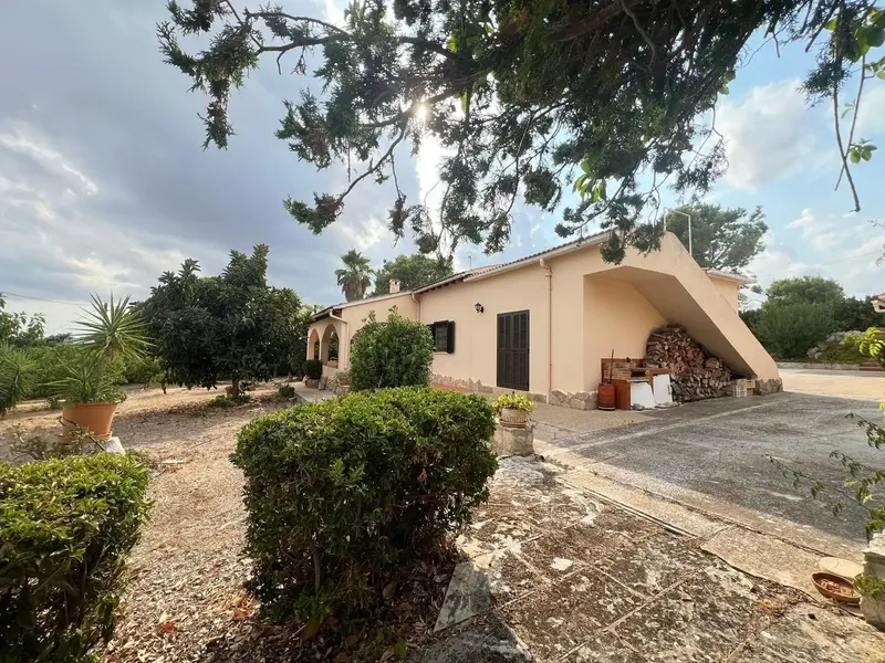 Discover this impressive rustic finca with occupancy certificate located in Inca — photo 2