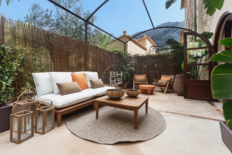 Village/town house for sale in Deià — photo 2