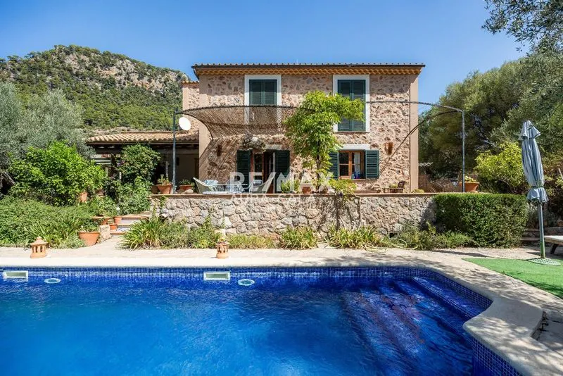 Exclusive property in Mallorcan style in Valldemossa — photo 1