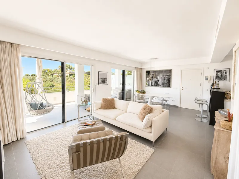 La Mola—Stylish Apartment with a Garden, Chill-Out Area, and Stunning Ocean Views — photo 4