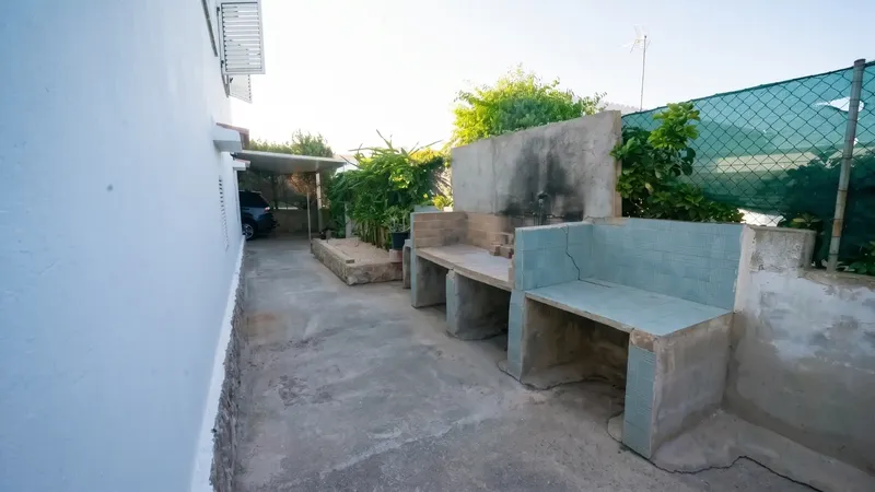 Descubre esta acogedora vivienda unifamiliar orientada al sur, situada en el popular pueblo pesquero de Porto Colom, en la costa sureste de  — photo 8