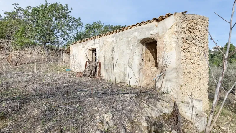 Nestled in the picturesque hill landscape of the Serra de Tramuntana, this 16,000 m2 finca is located near the village — photo 7
