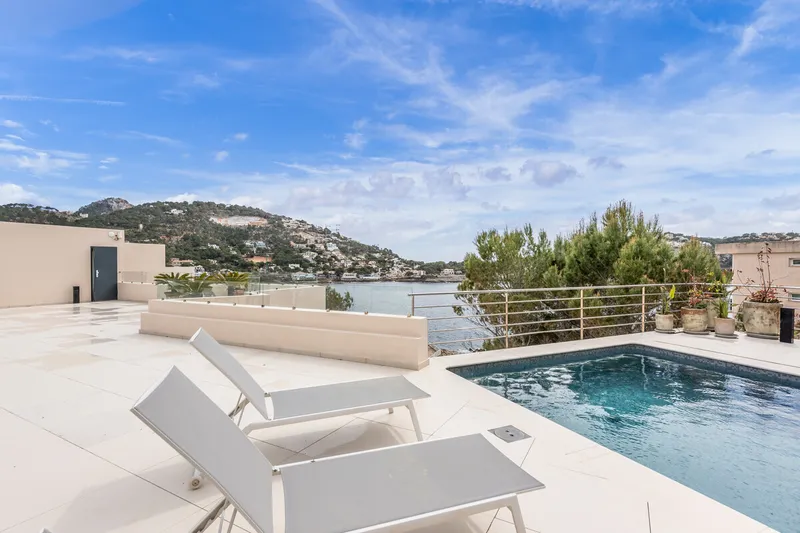 First Sea Line Mallorca – Penthouse with Pool, Terrace and Beach Access — photo 3