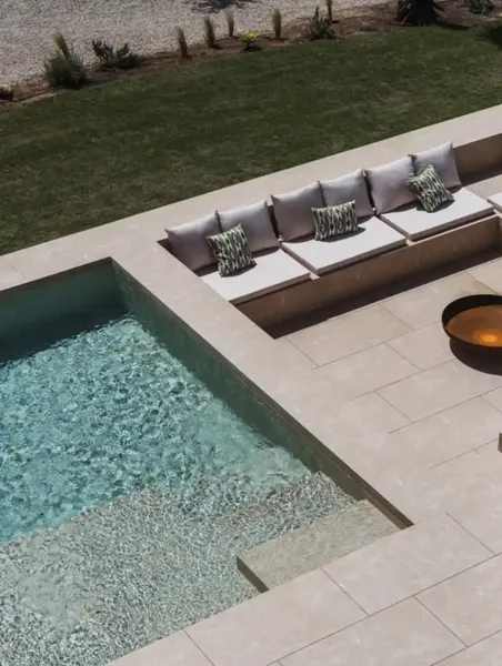 Exclusive villa in Son Gual II, Palma, with 2,006 m² plot and 403 m² built on three floors. — photo 3